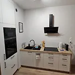 Iv Apartment *