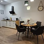 Apartment Iv *